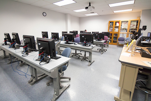 Library Instructional Computer Lab (230)